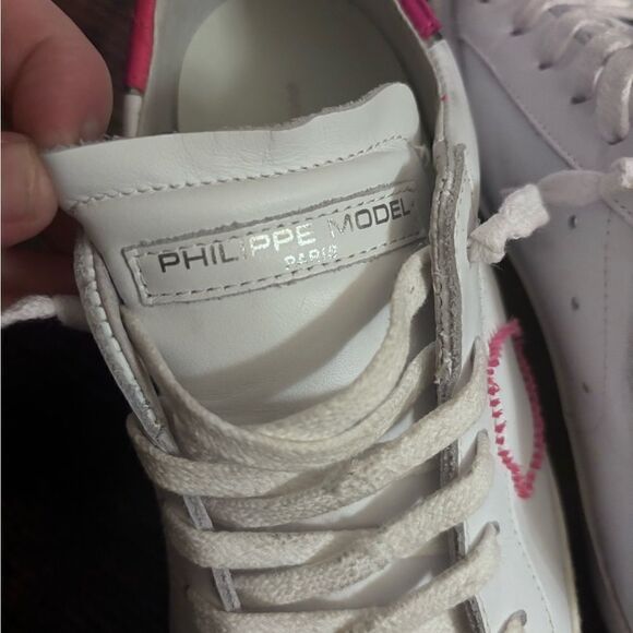 Philippe Model Paris
Prsx Broderie Pop sneakers in Blanc Fucsia Size 39 - Picture 11 of 15